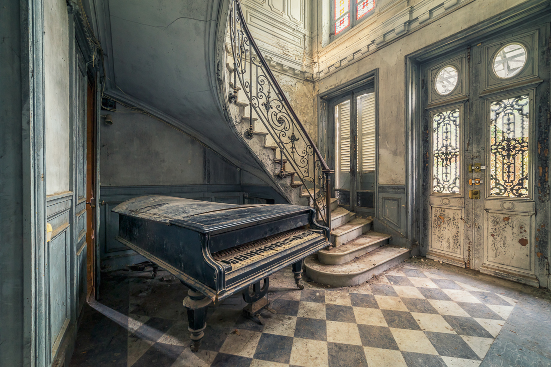 The beauty of decay